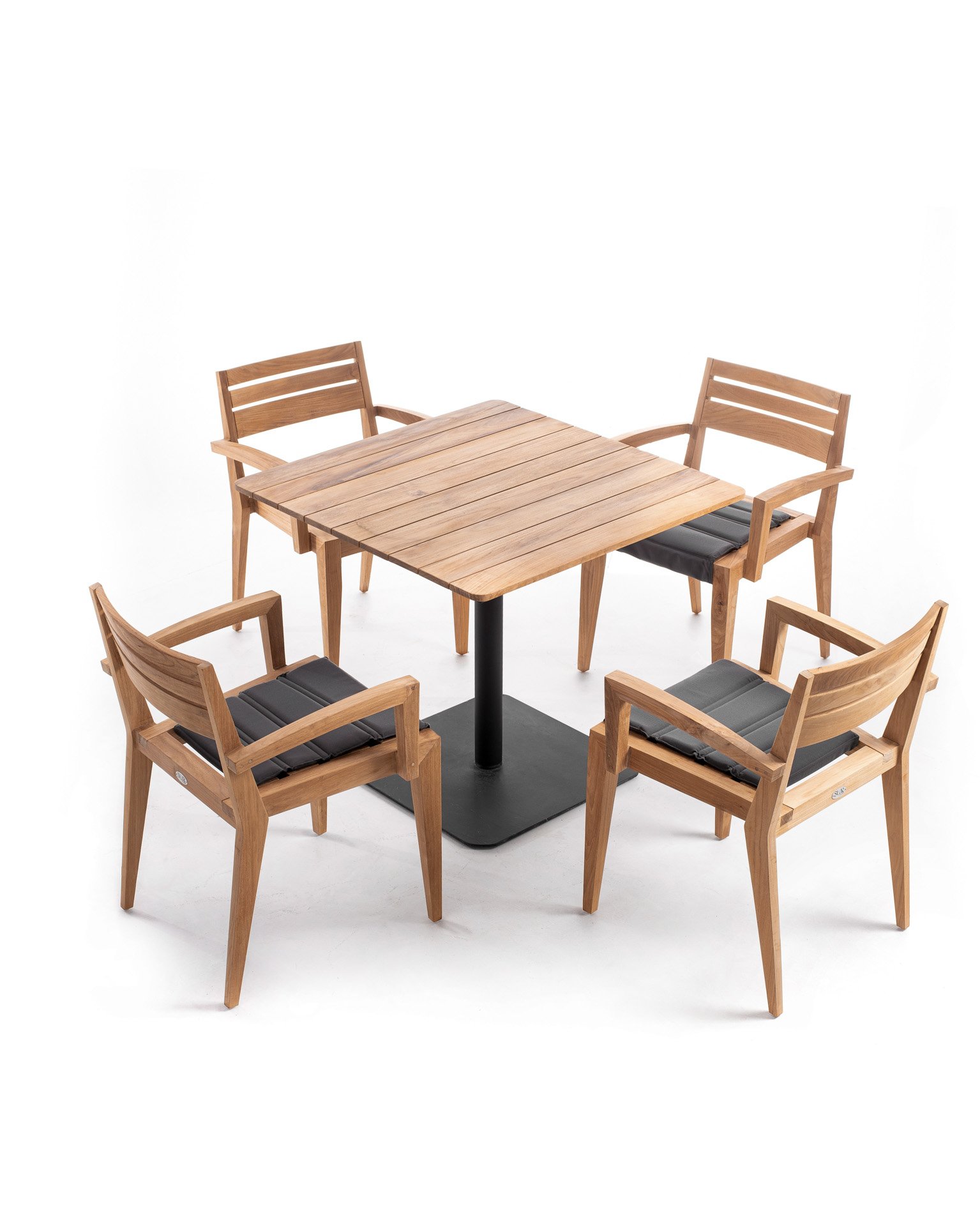 COAST TABLE & JADE ARM CHAIR